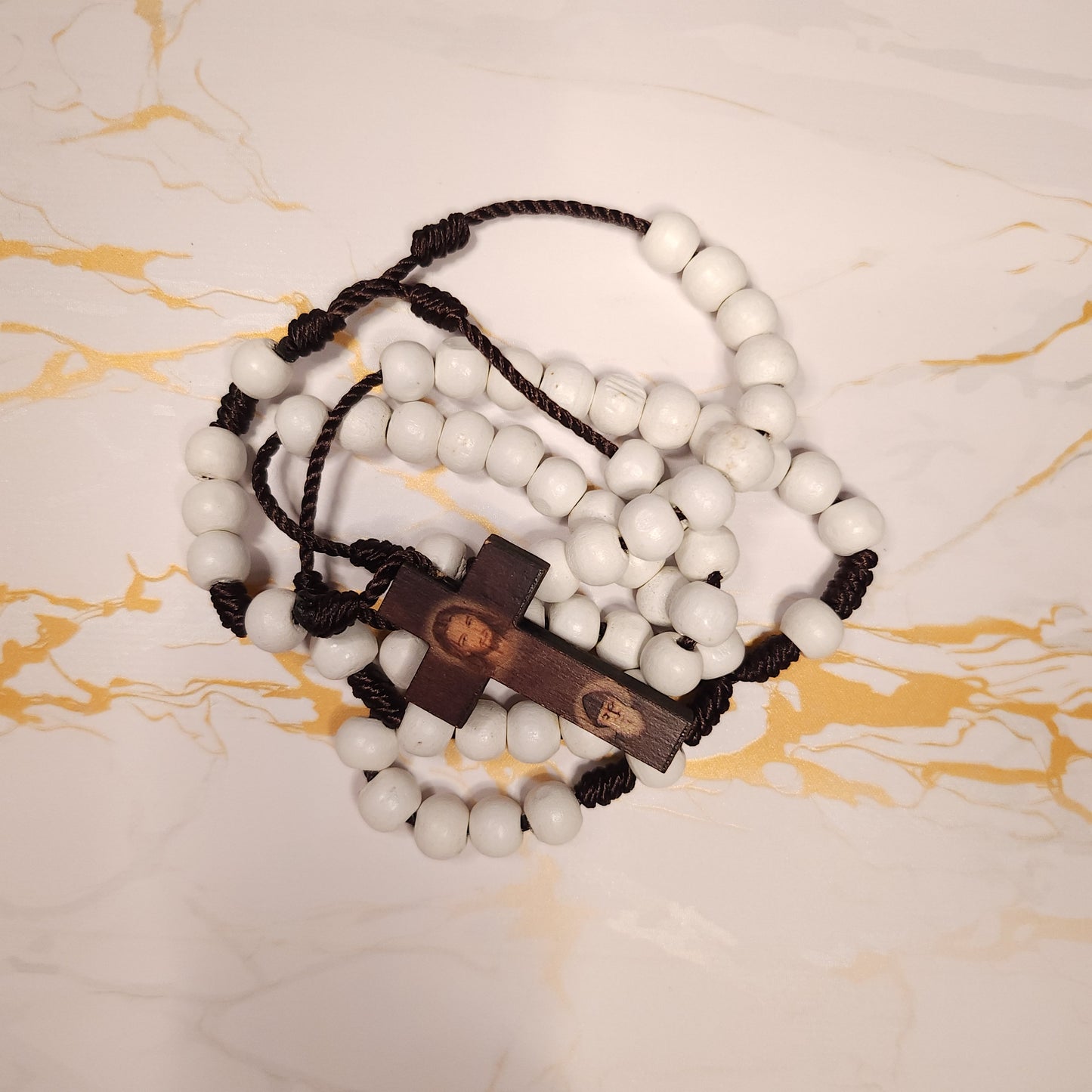 Saint Charbel & Jesus wood rosary (White)