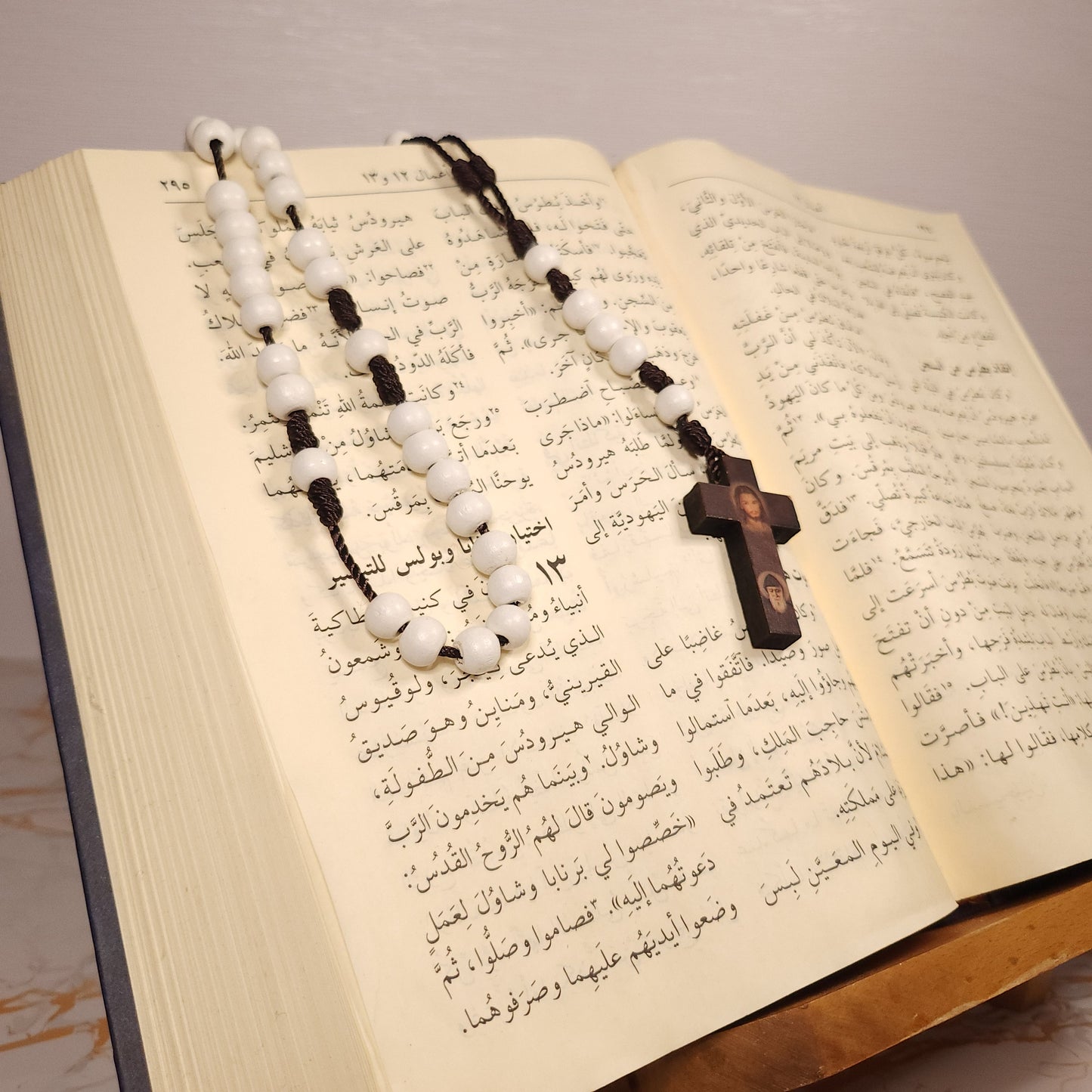Saint Charbel & Jesus wood rosary (White)